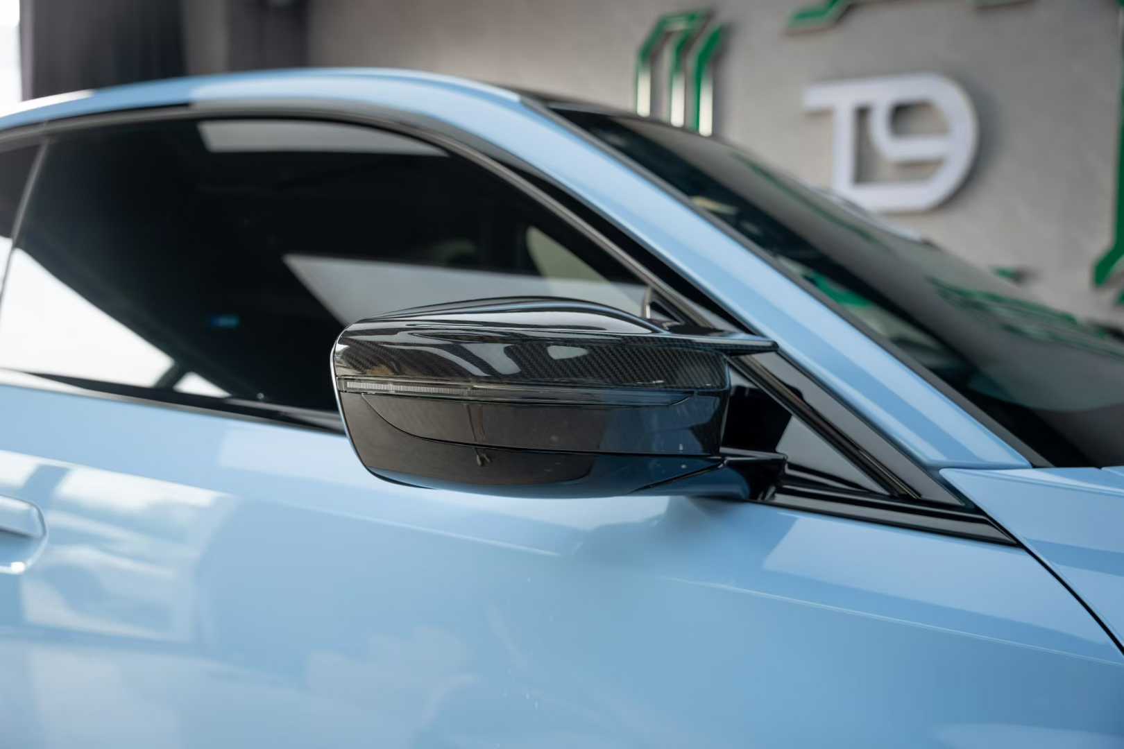 Carbon-fiber Mirror cap for M2 G87