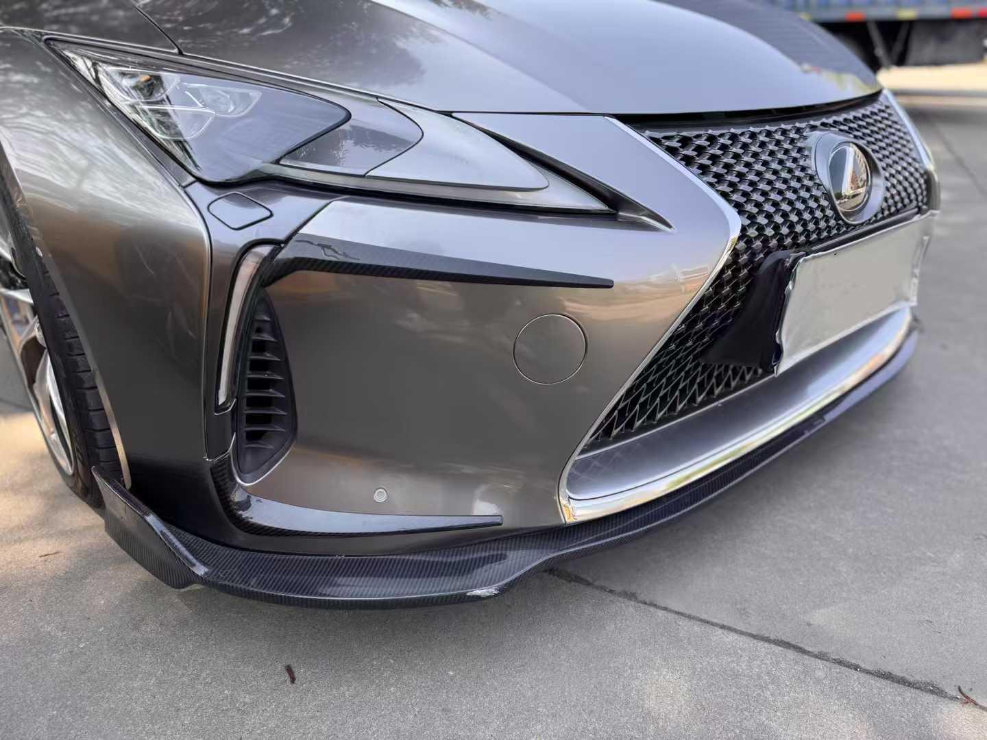 Tom's-style front splitter for LC500h