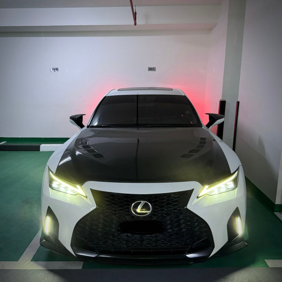 Seibon Carbon Fiber hood for Lexus IS(2021~)