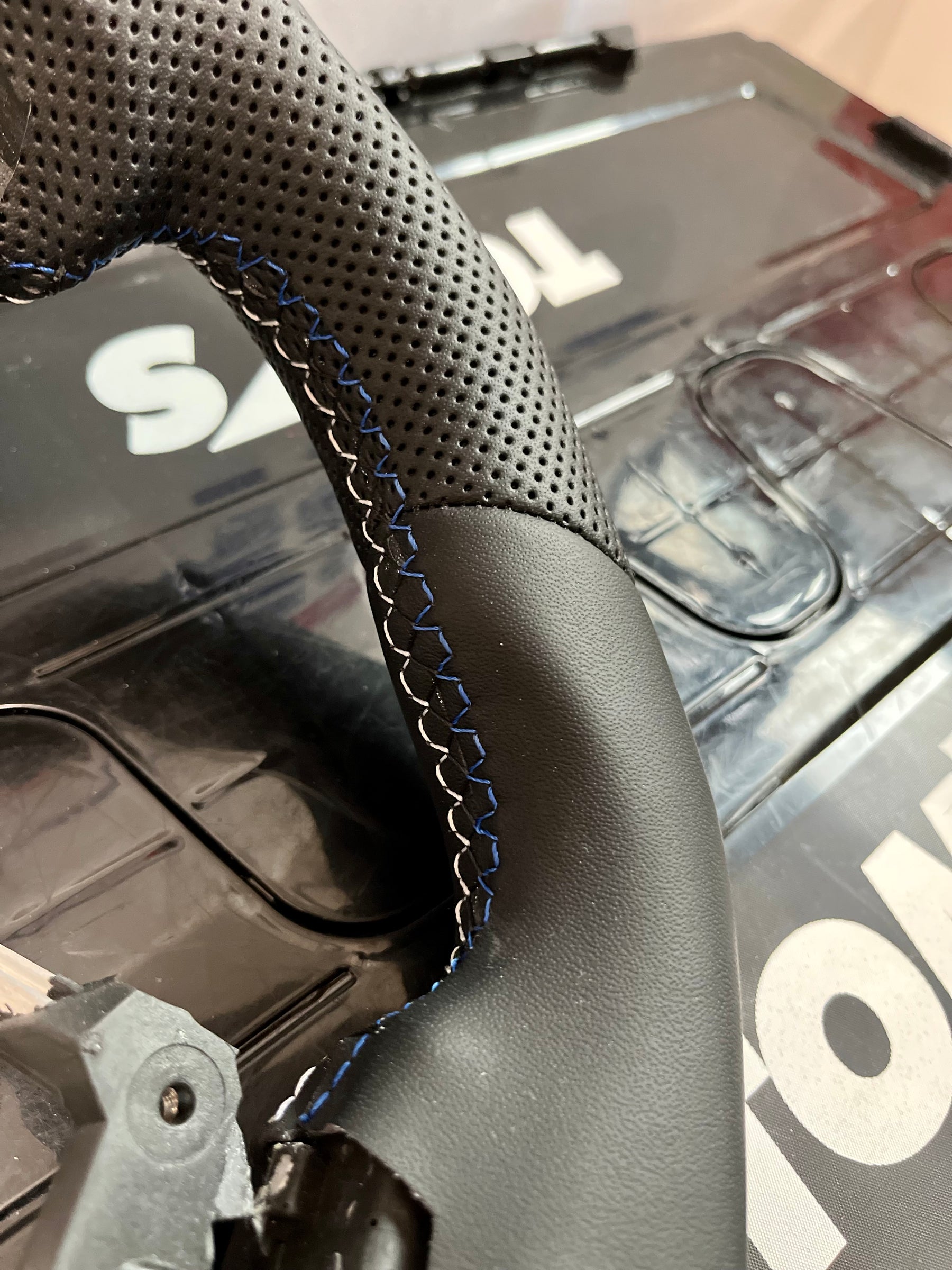 XT-D1 All-Leather Steering Wheel for Lexus IS/RC/CT/NX