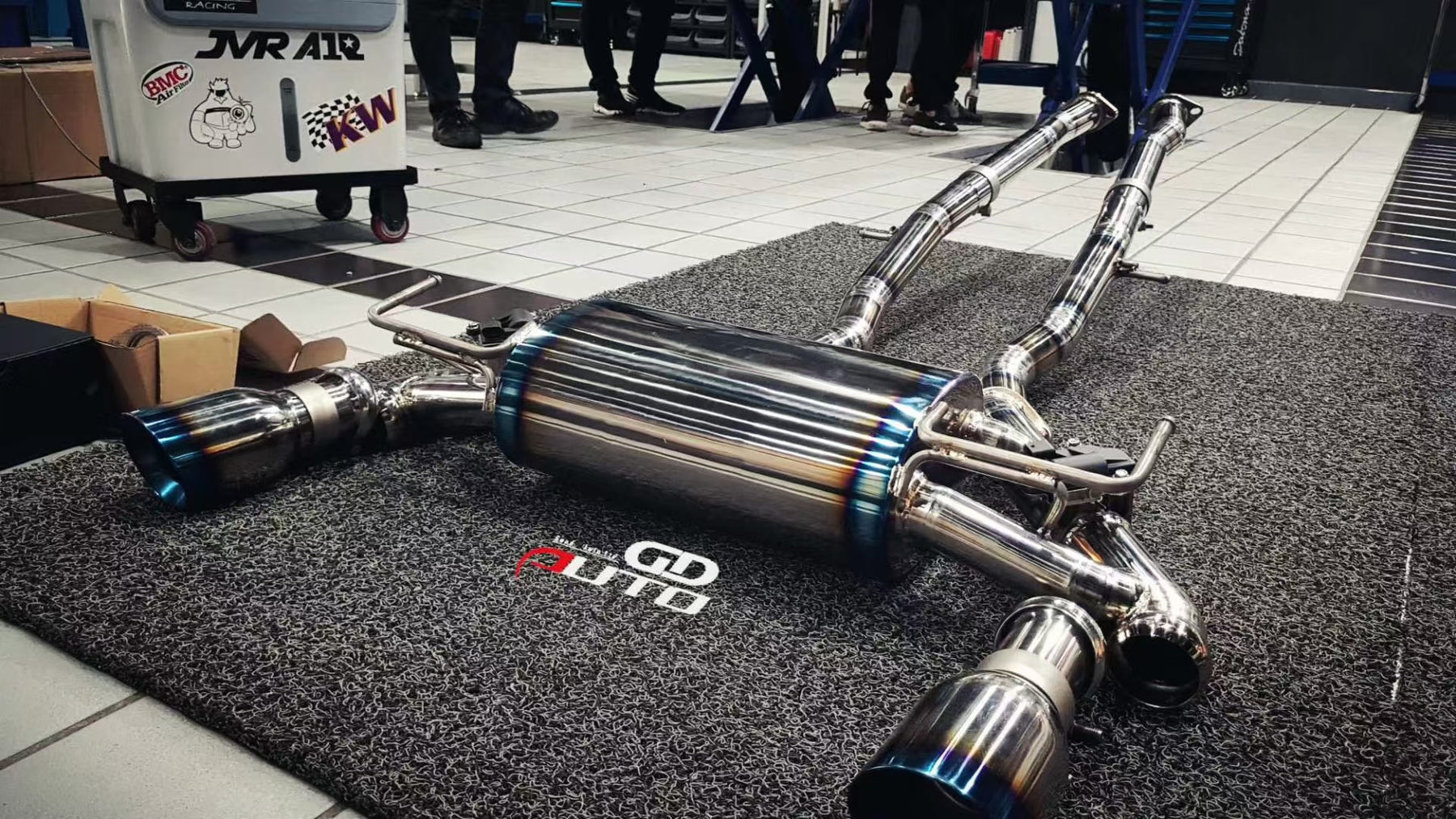 Valvetronic exhaust system for Nissan 370Z