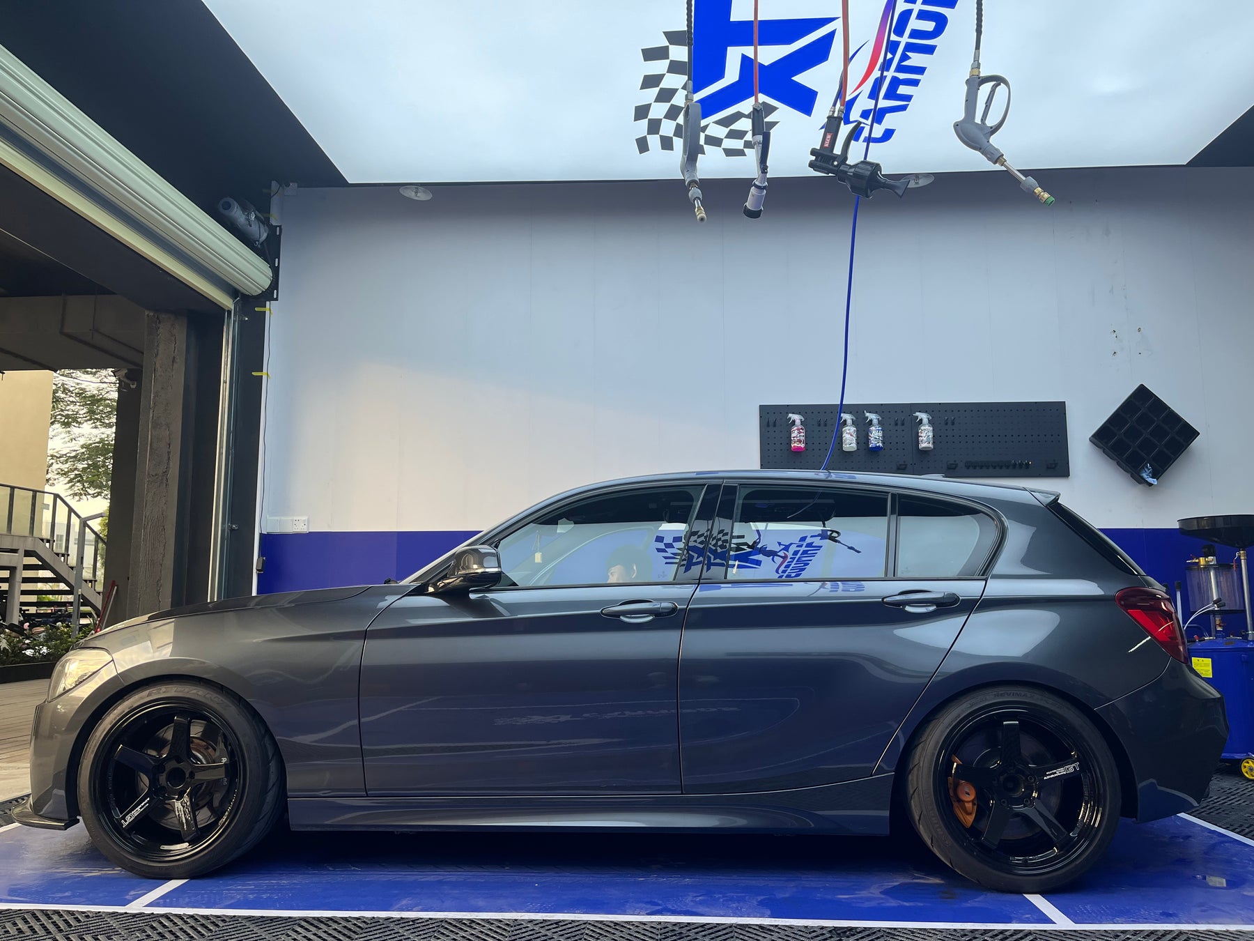 18" Advan GT-style Forged Rim