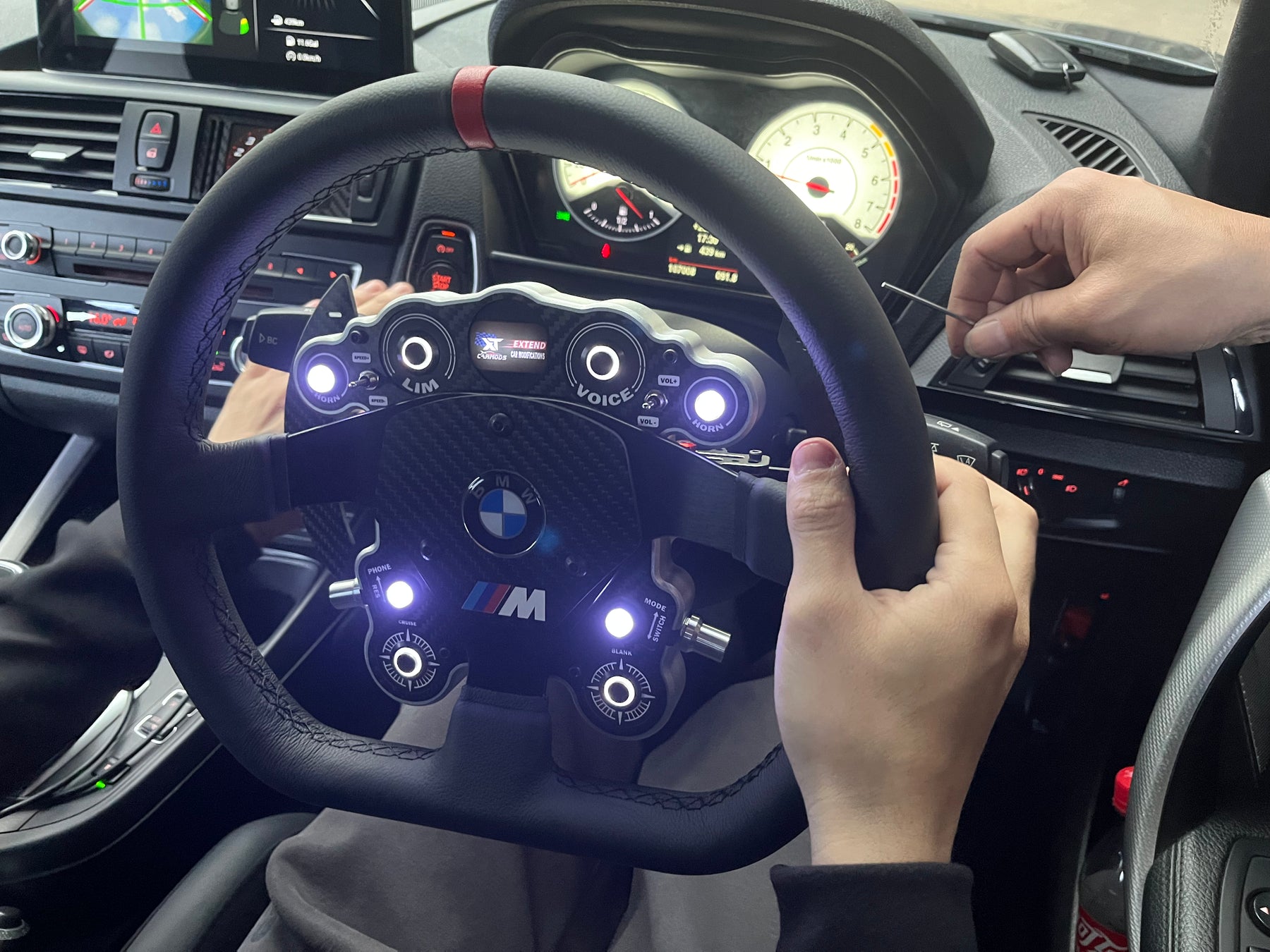 X-Rator Quick Release Steering Wheel with Race Connector