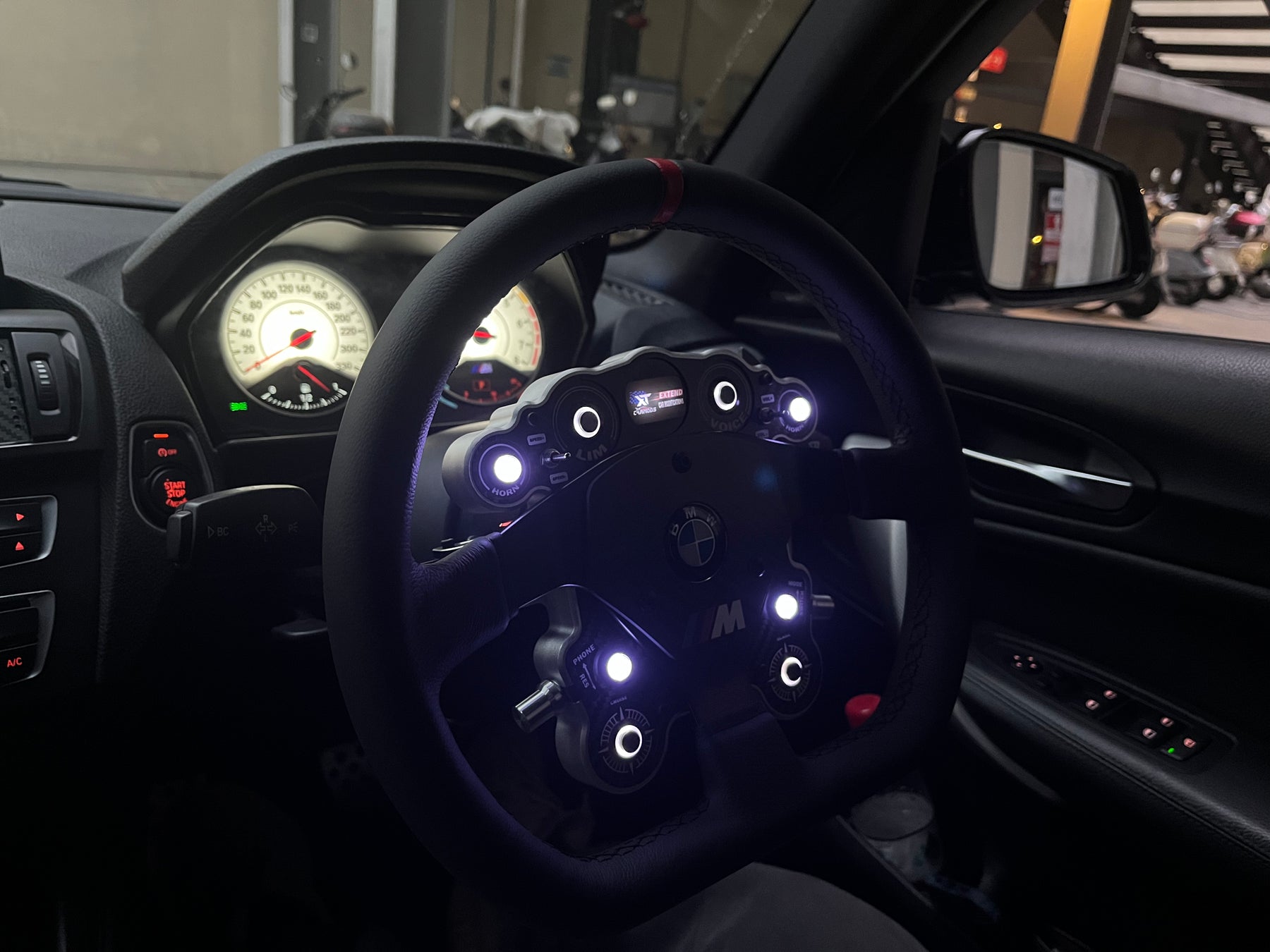 X-Rator Quick Release Steering Wheel with Race Connector