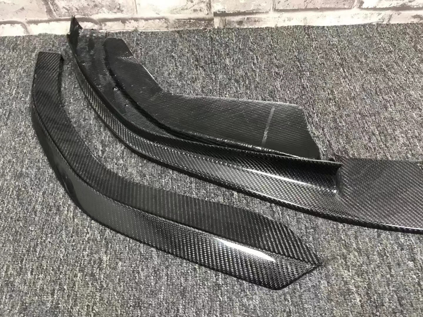3D-design style front splitter for BMW G20 3 Series