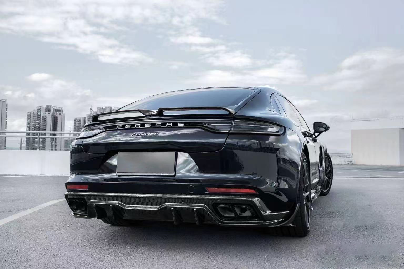 Dry-carbon spoiler for Porsche Panamera GTS 971