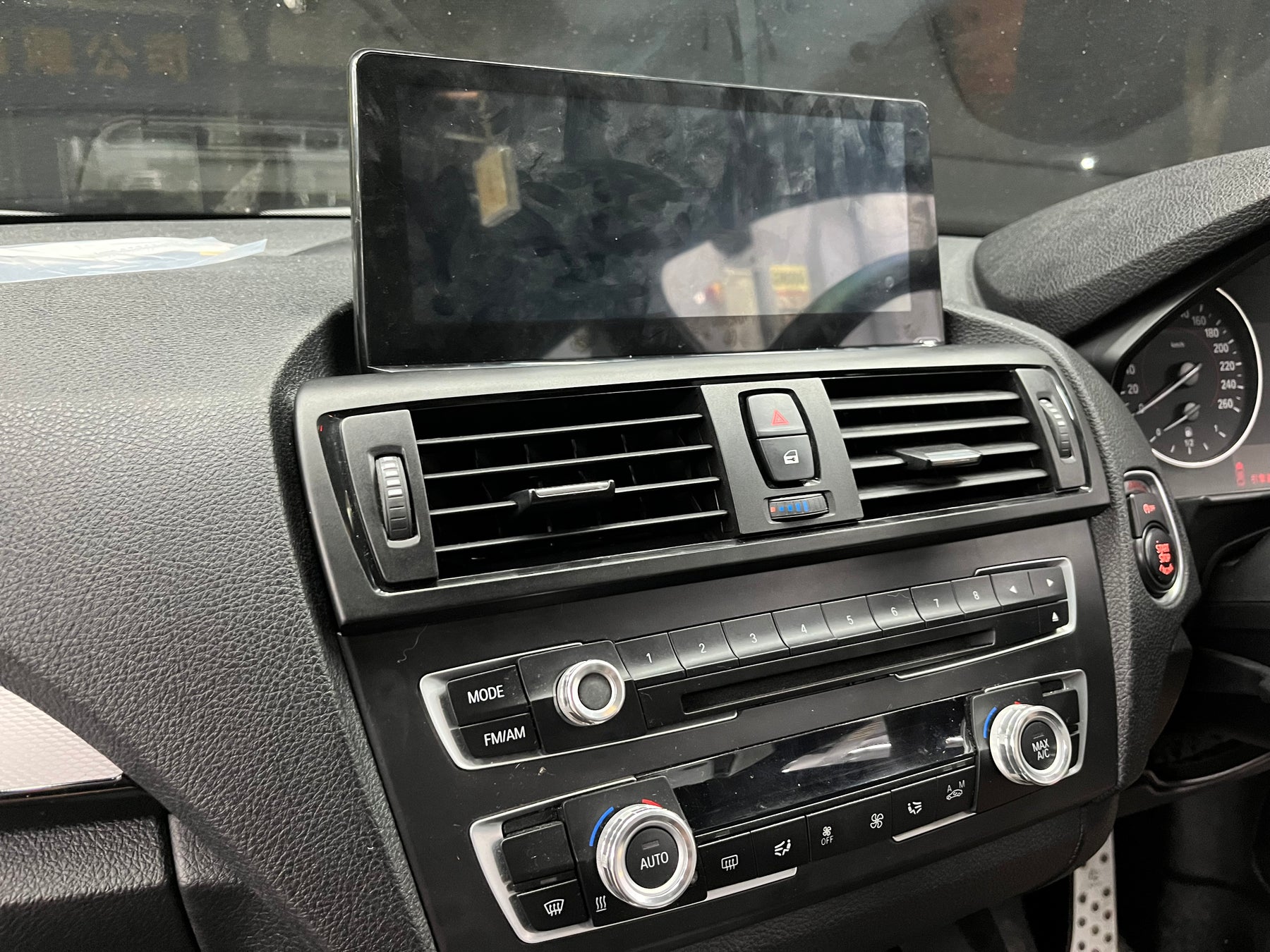 10.25''  upgrade Screen for F20 1 Series