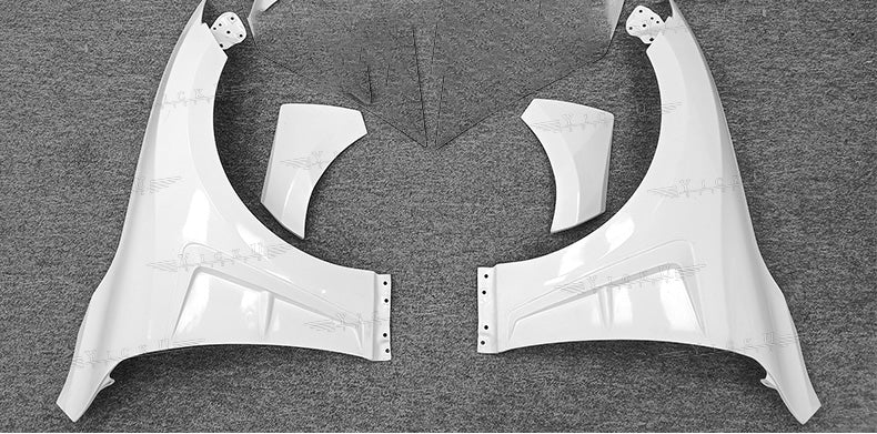 Artisan-style Front Wider Fender(FRP) with carbon fiber vent