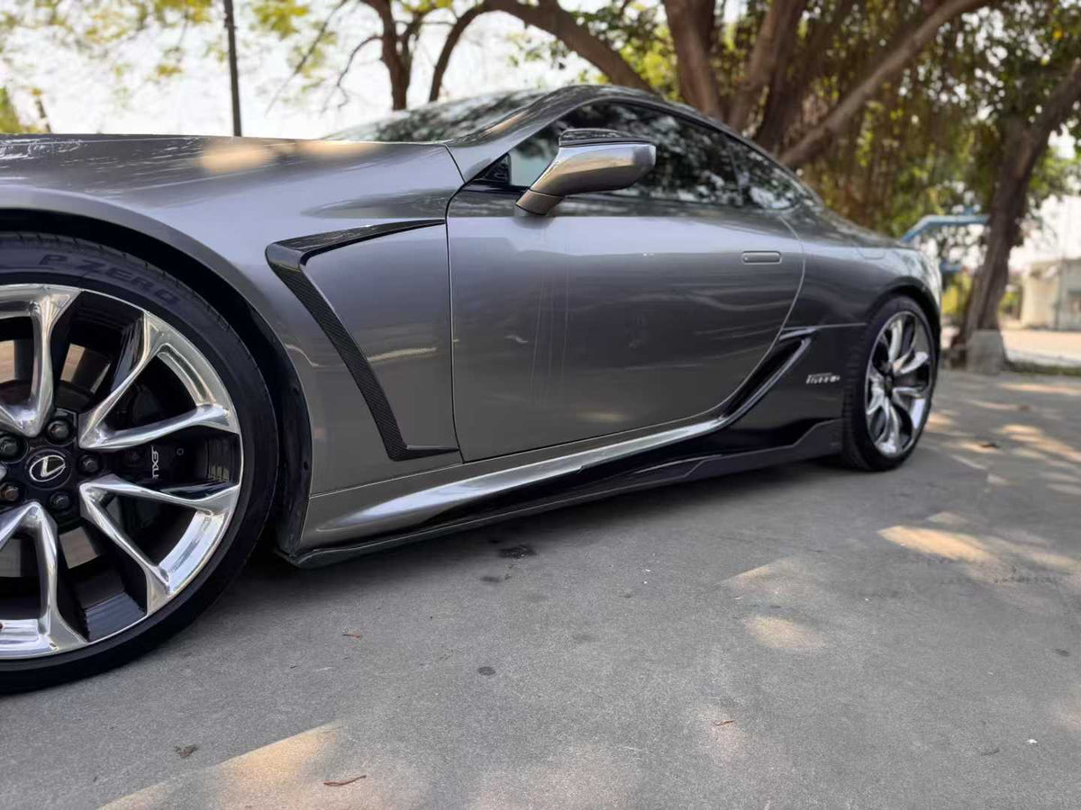 Tom's-style side skirt for LC500h