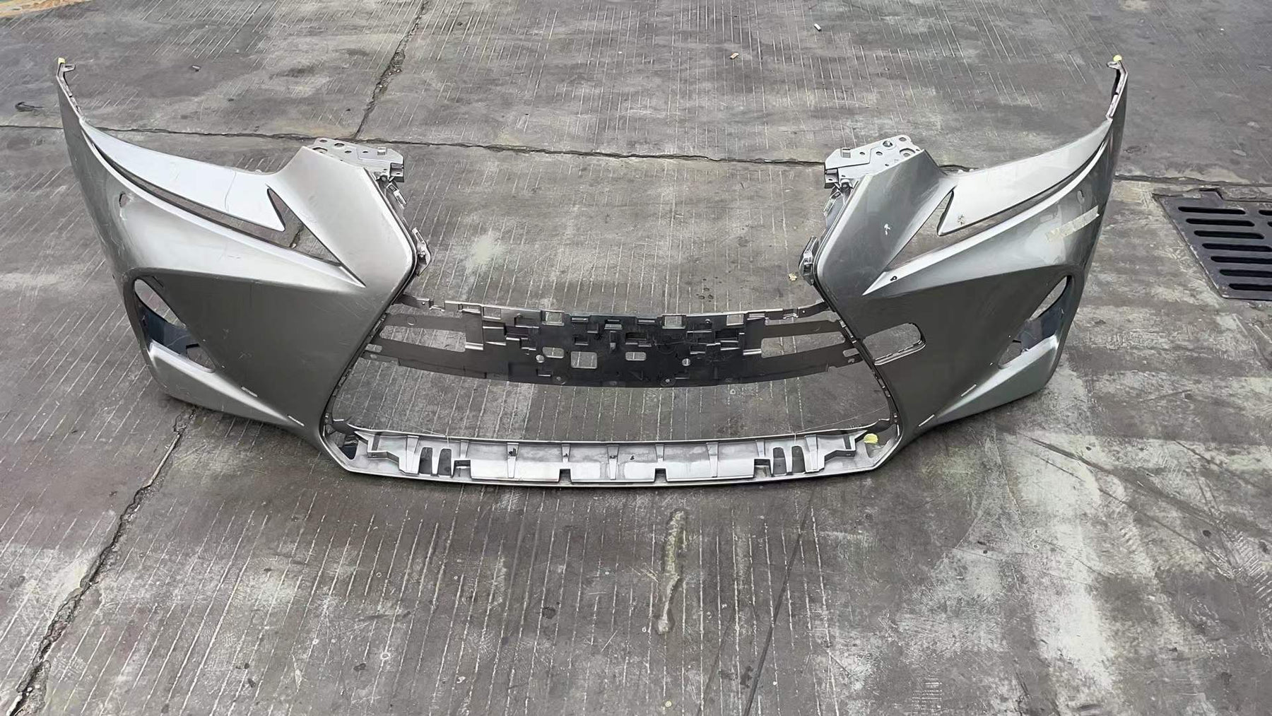 F-sport Facelifted Front Bumper for 2017-2020 Luxury Lexus IS