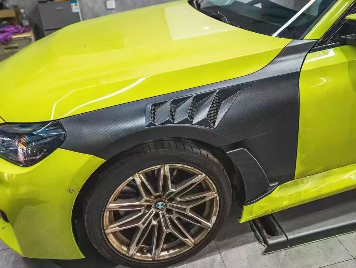 AlphaN-style Fender for M2 G87