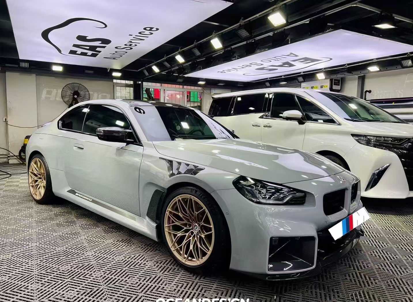 AlphaN-style Fender for M2 G87