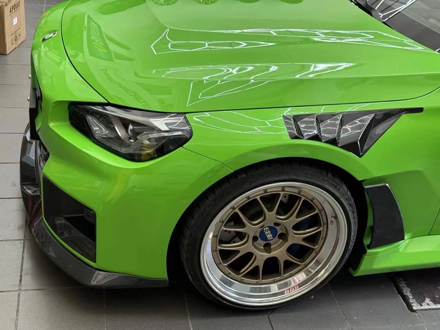 AlphaN-style Fender for M2 G87