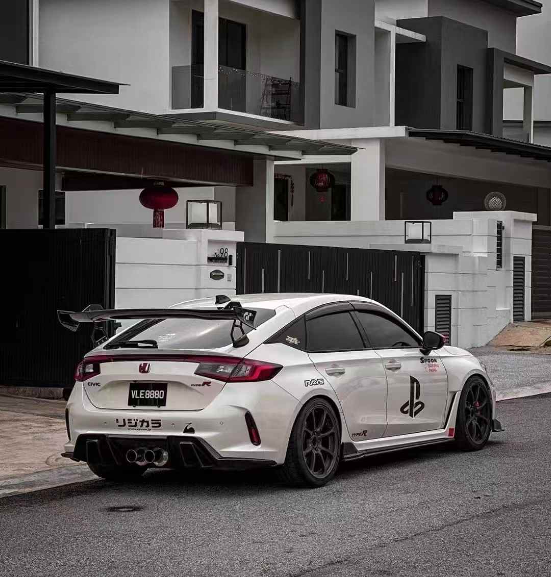 Spoon-sytle spoiler  for Type R Fly5