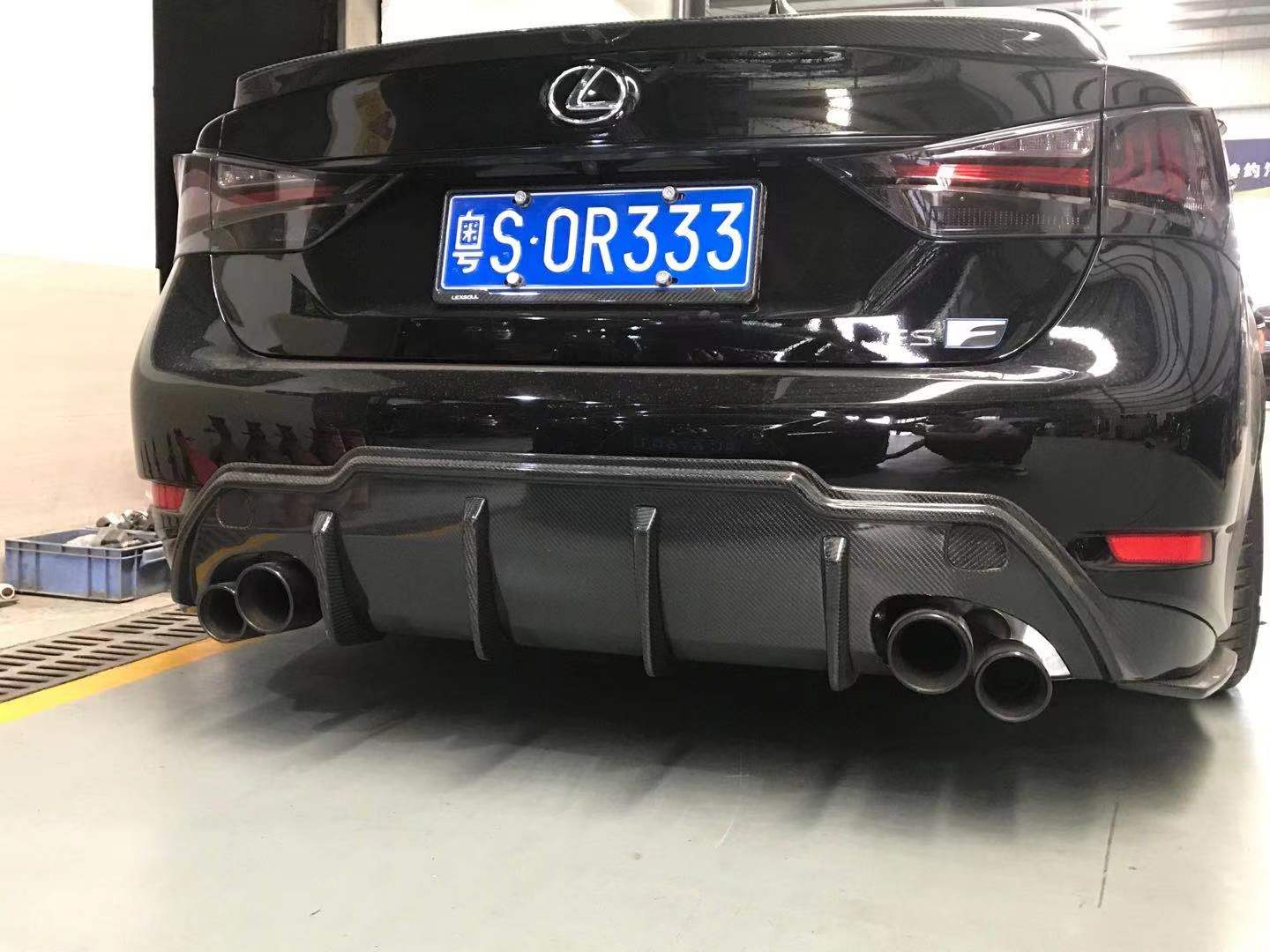 Tom's-style rear diffuser for Lexus GS
