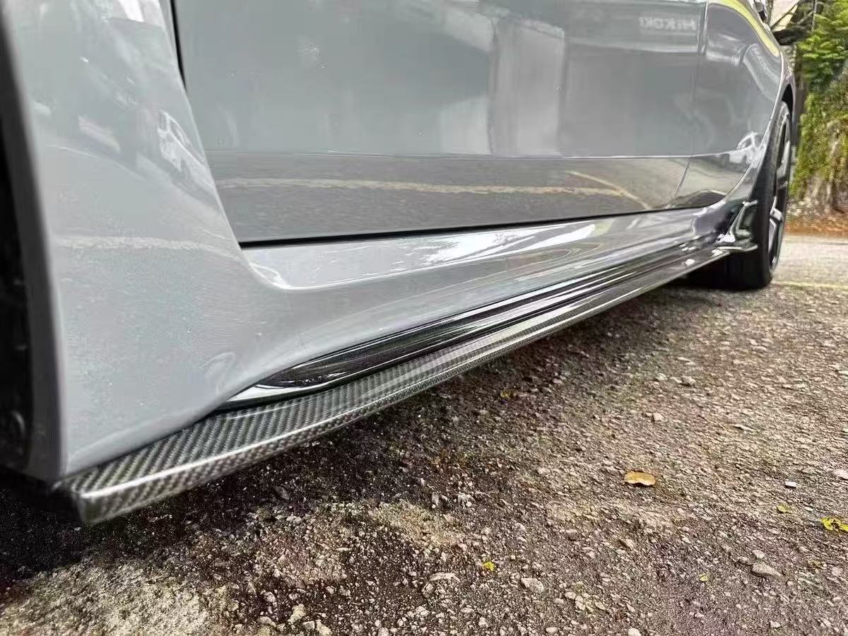 XT-A Side skirt  for Type R Fly5