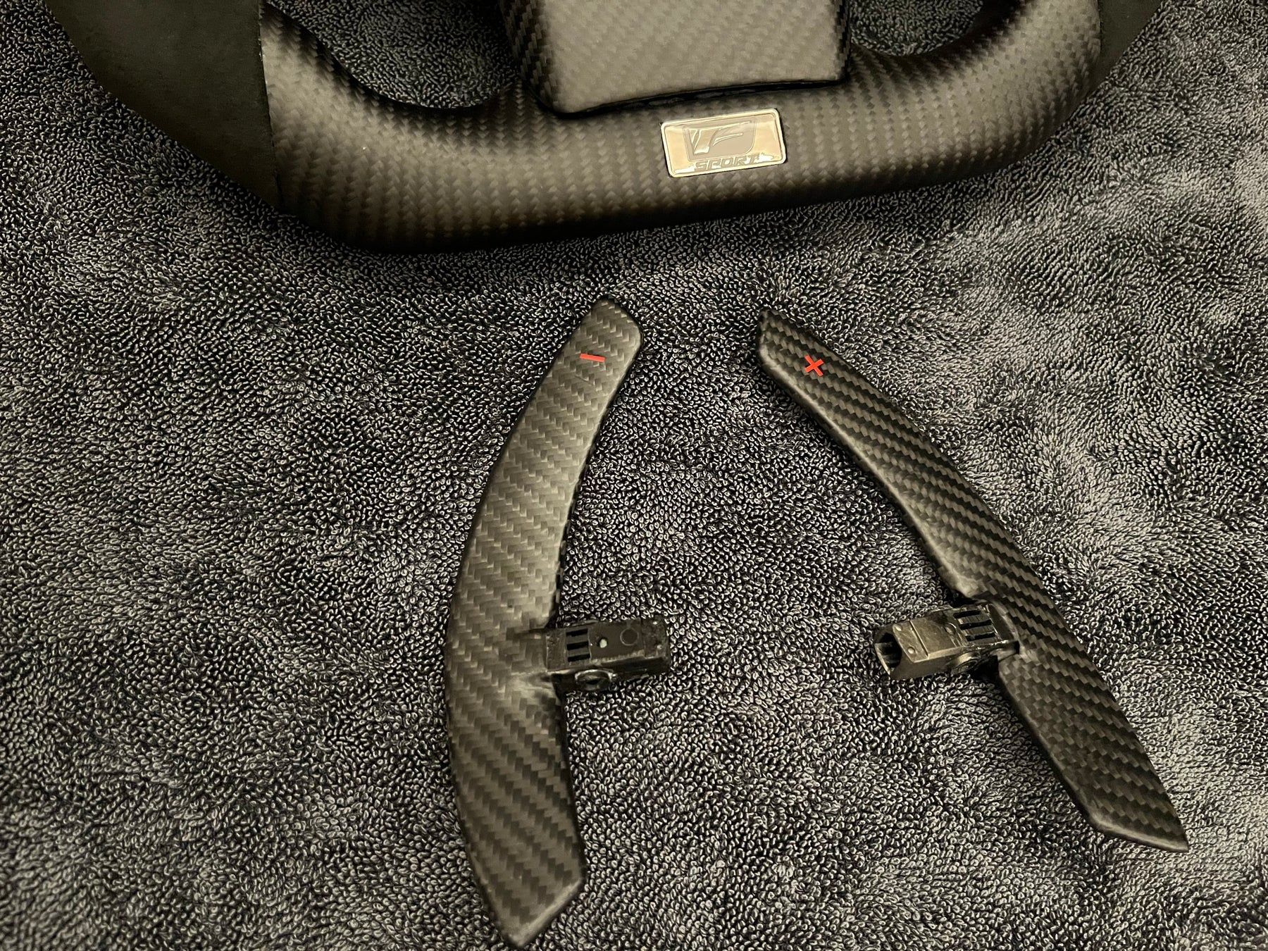 Carbon fiber paddle for Lexus IS/RC