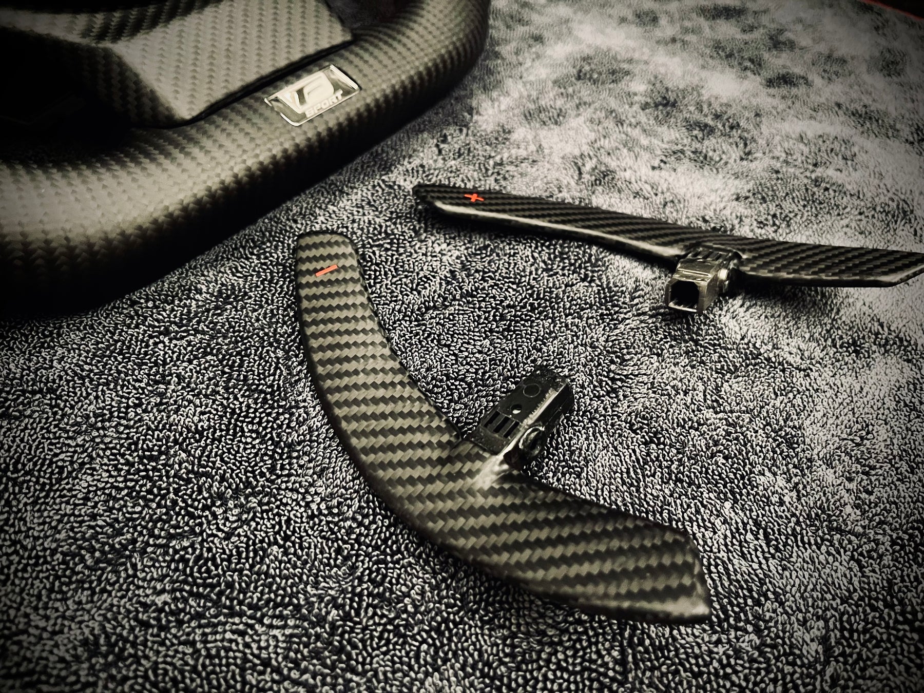 Carbon fiber paddle for Lexus IS/RC
