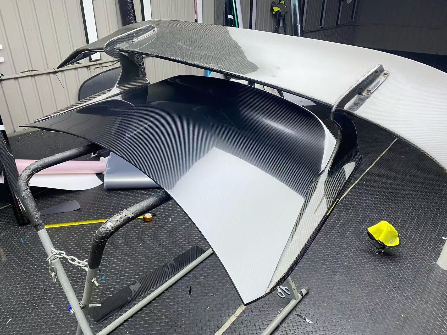 REVOZPORT Spoiler with trunk lid for GTR R35