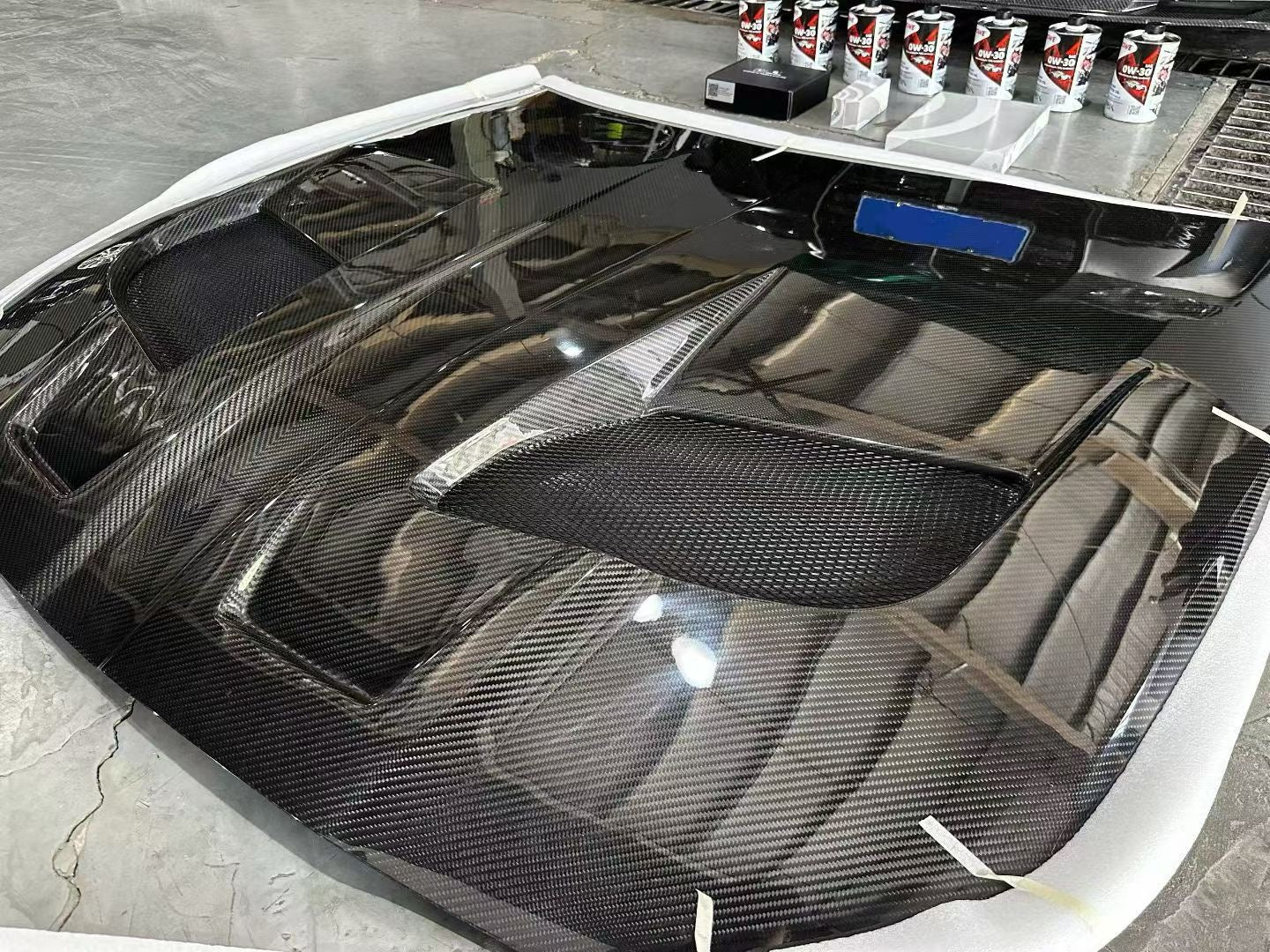 Racing hood for BMW M4 G82