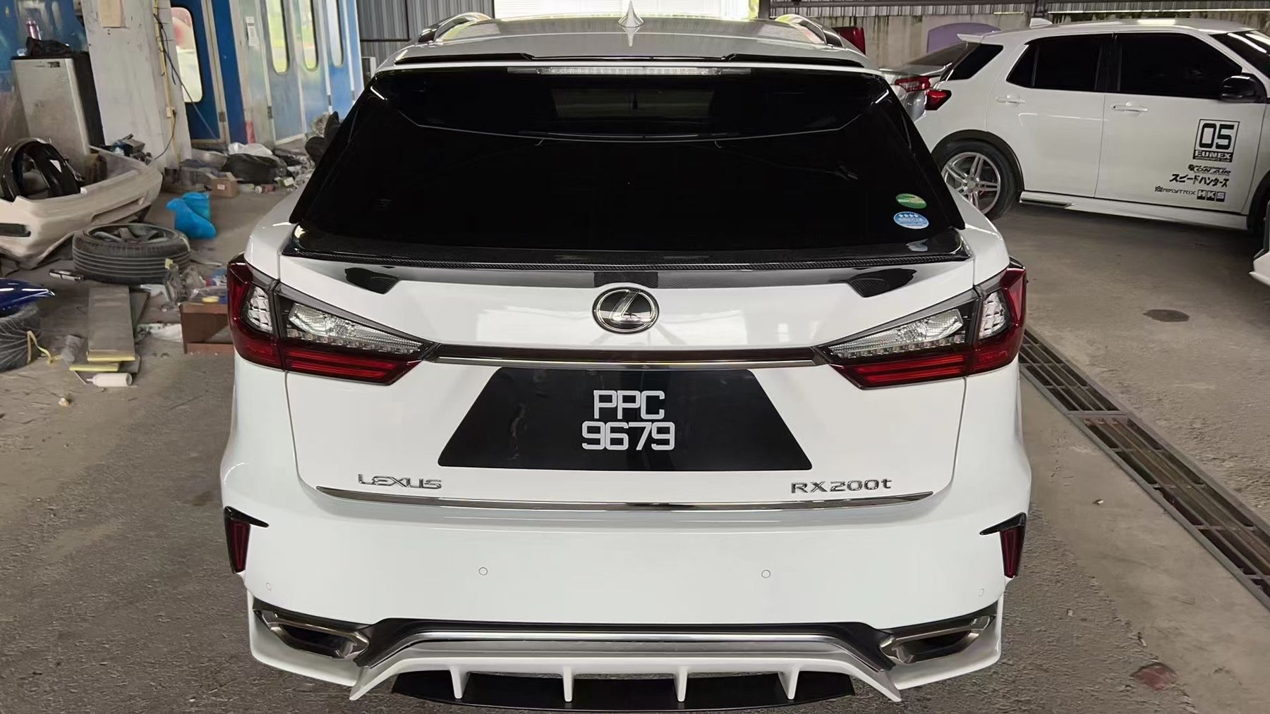 Artisan-style spoiler for Lexus RX 2020-2022