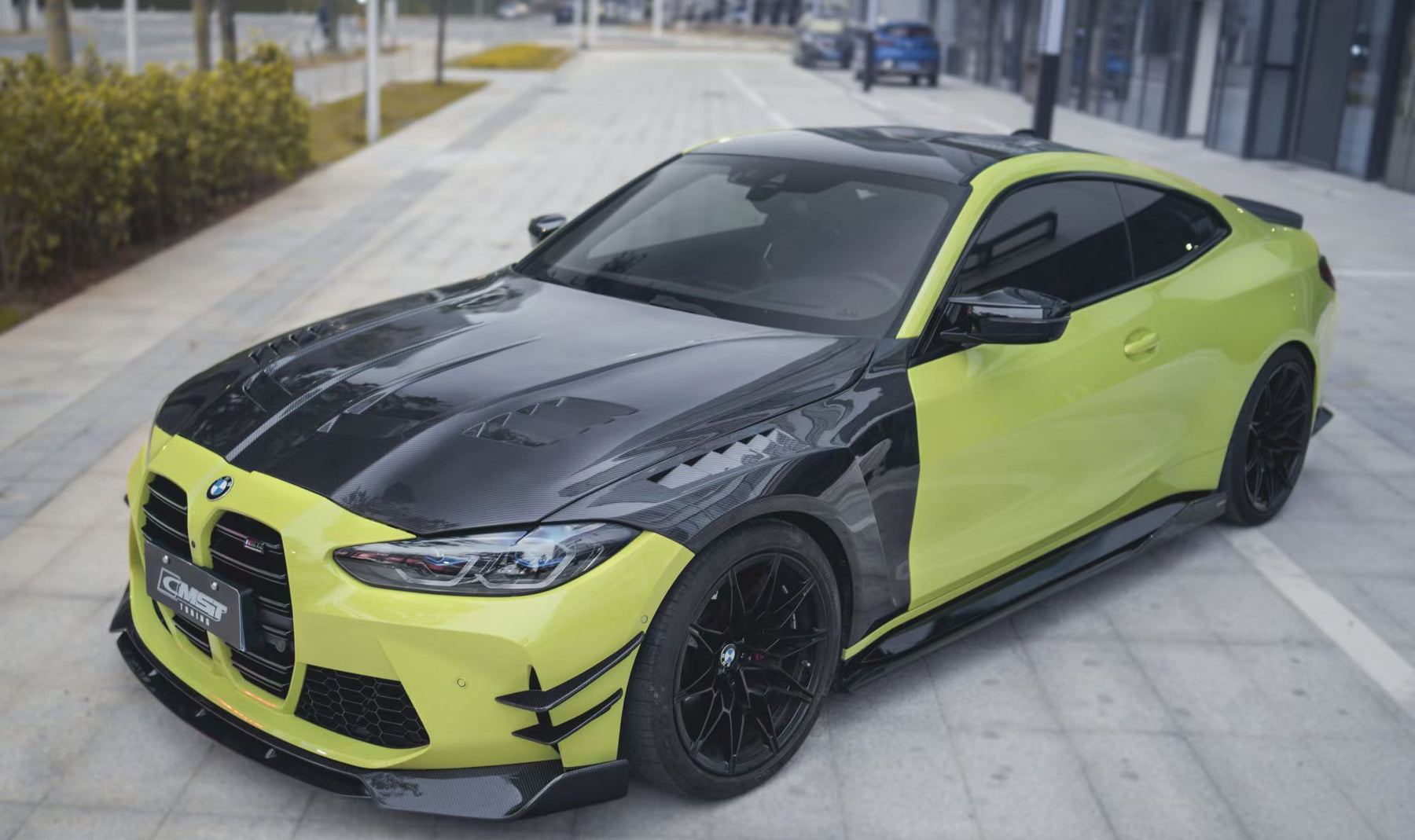 Racing hood for BMW M4 G82