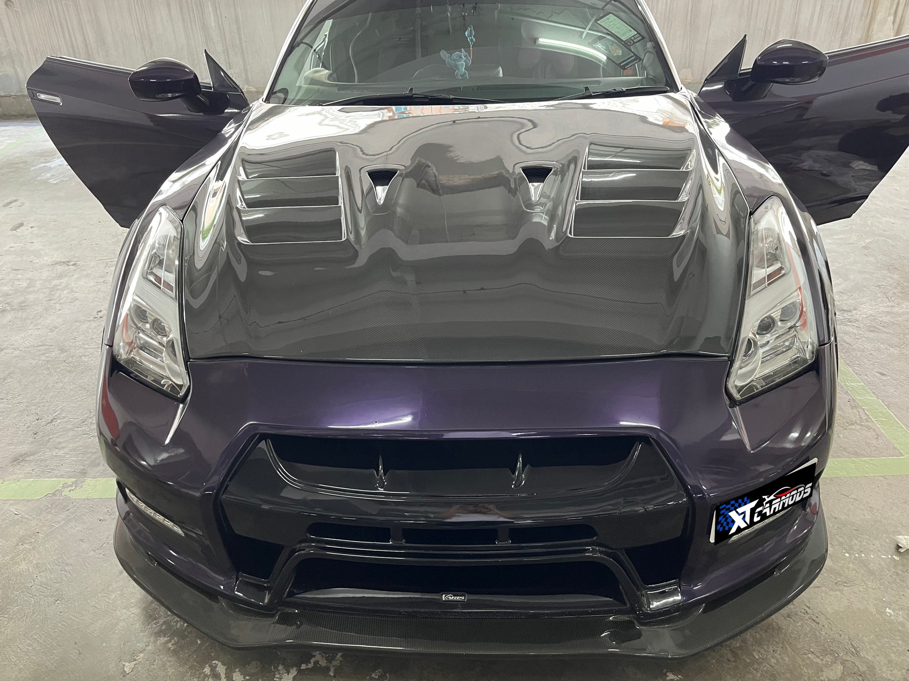 Top Secret carbon fiber hood for GTR R35