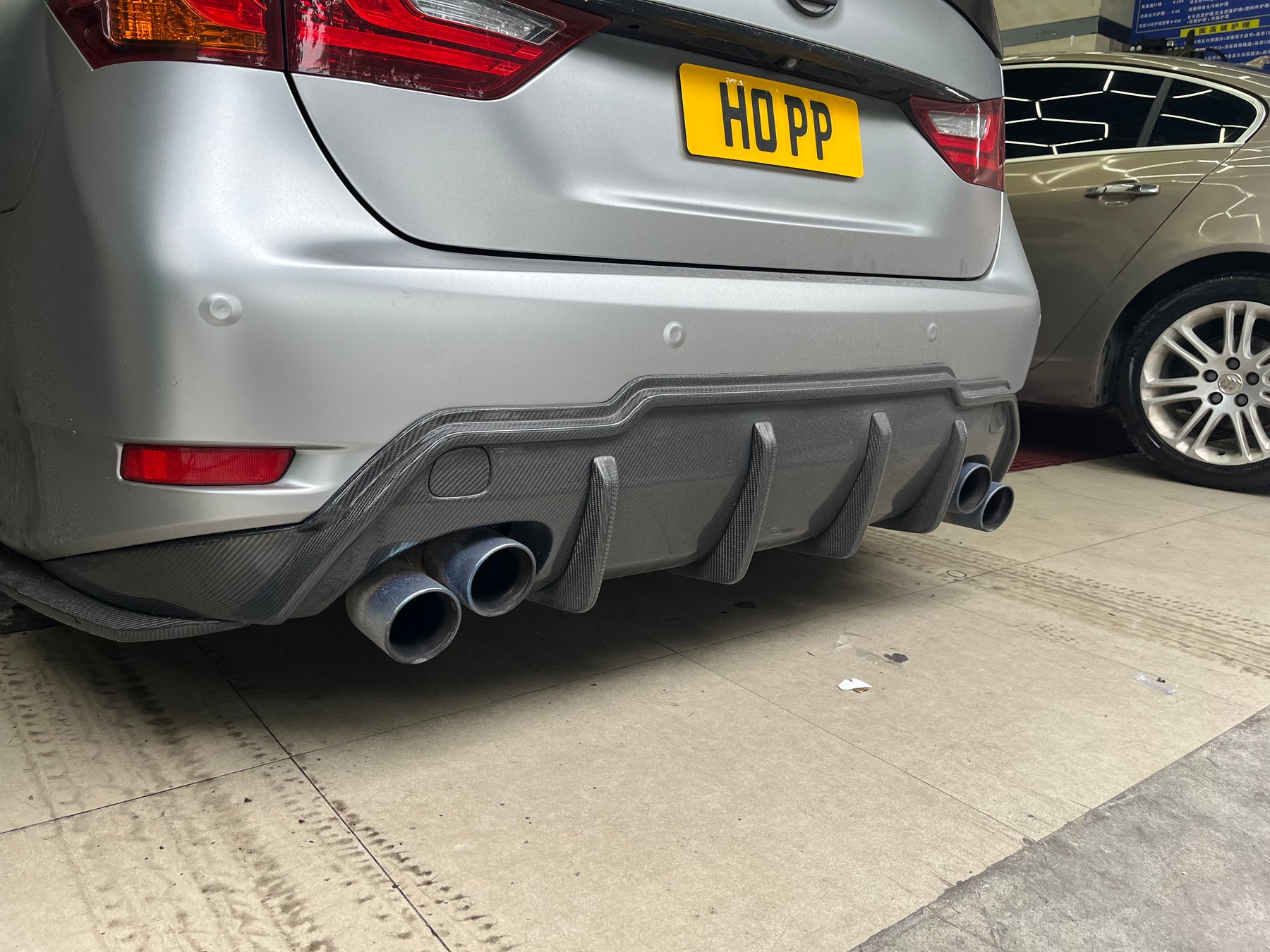 Tom's-style rear diffuser for Lexus GS