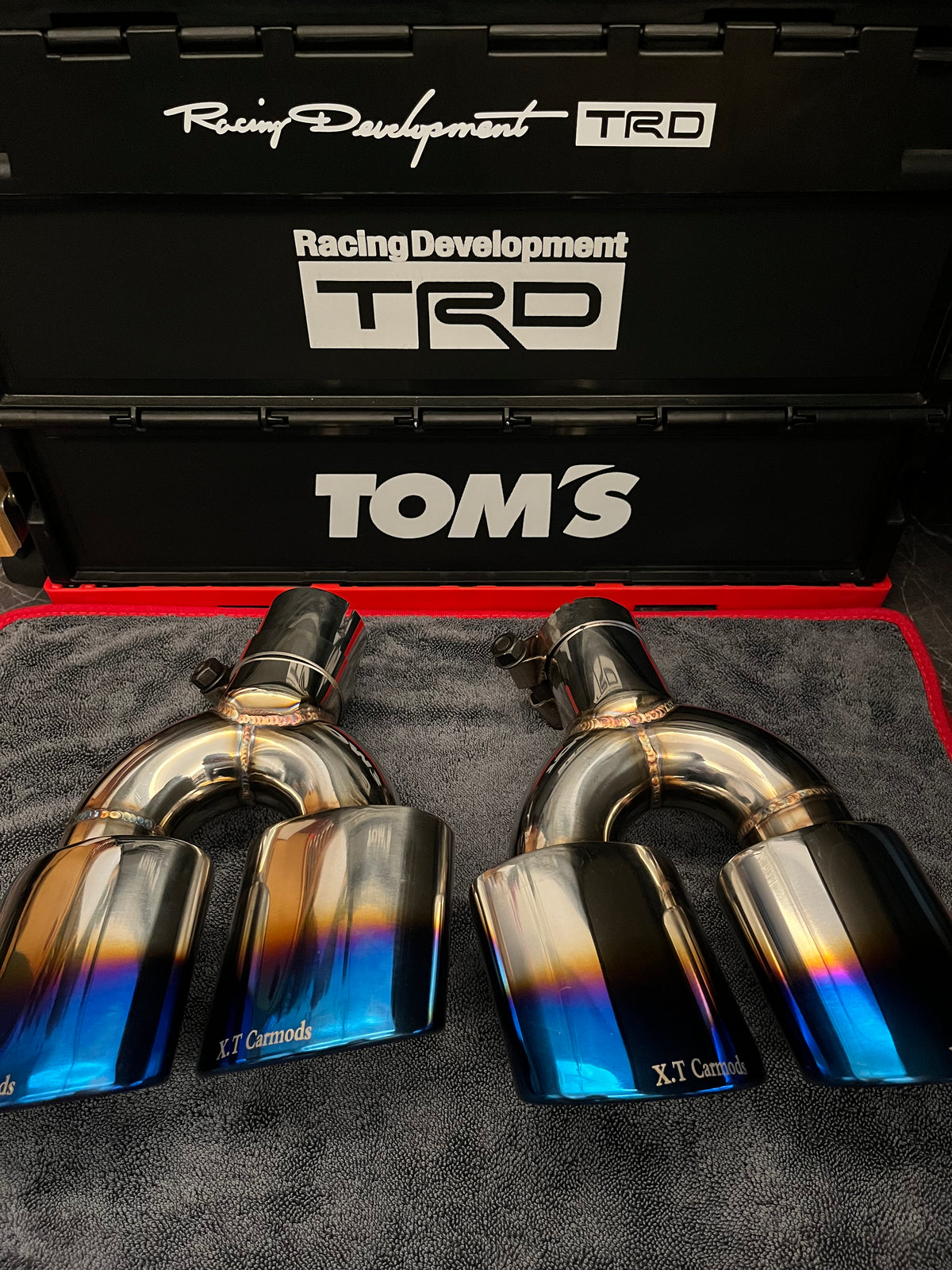 Separate quad exhaust tip for Lexus IS/RC