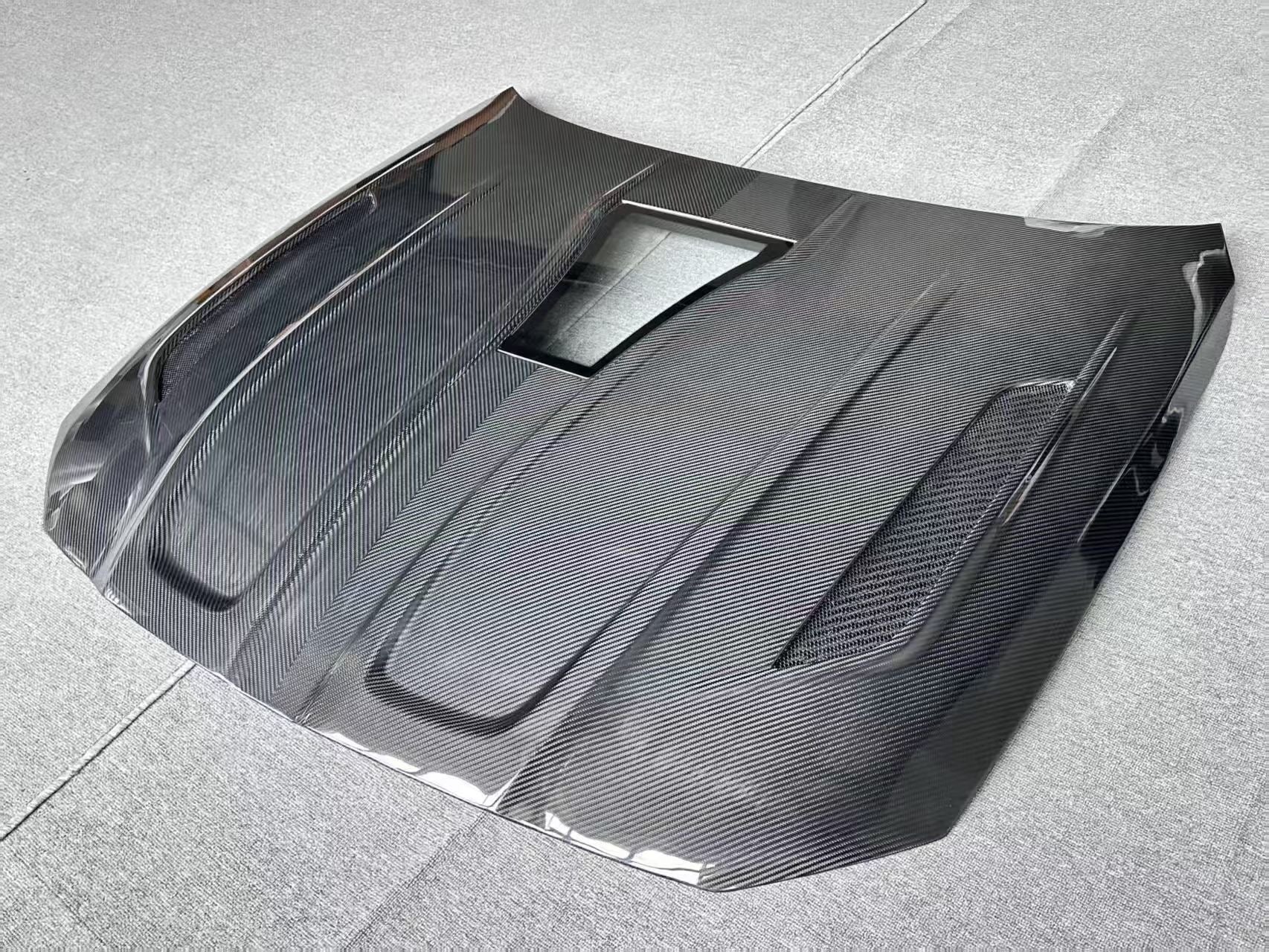 V-style hood for BMW M4 G82