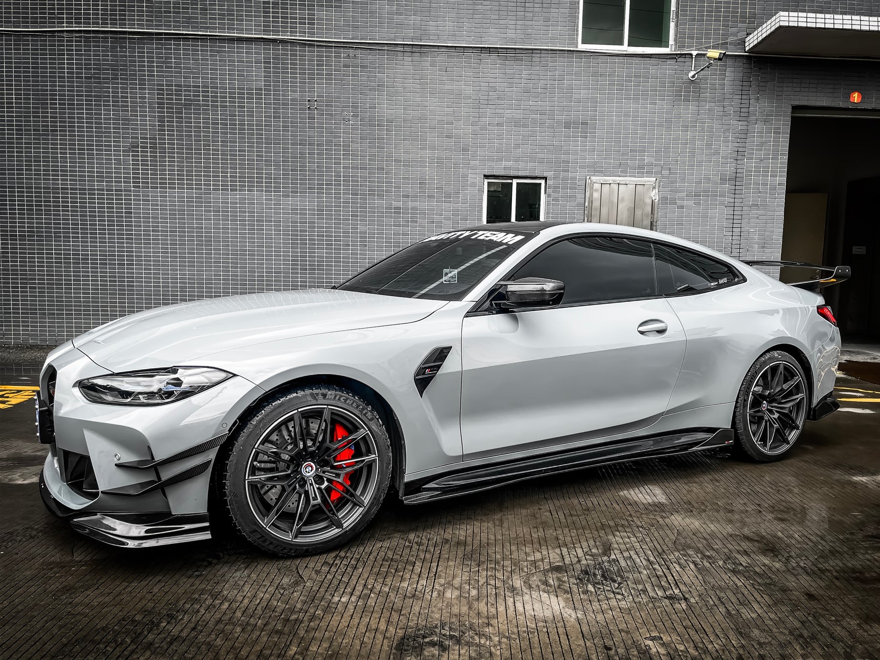 T side skirt for BMW M4 G82