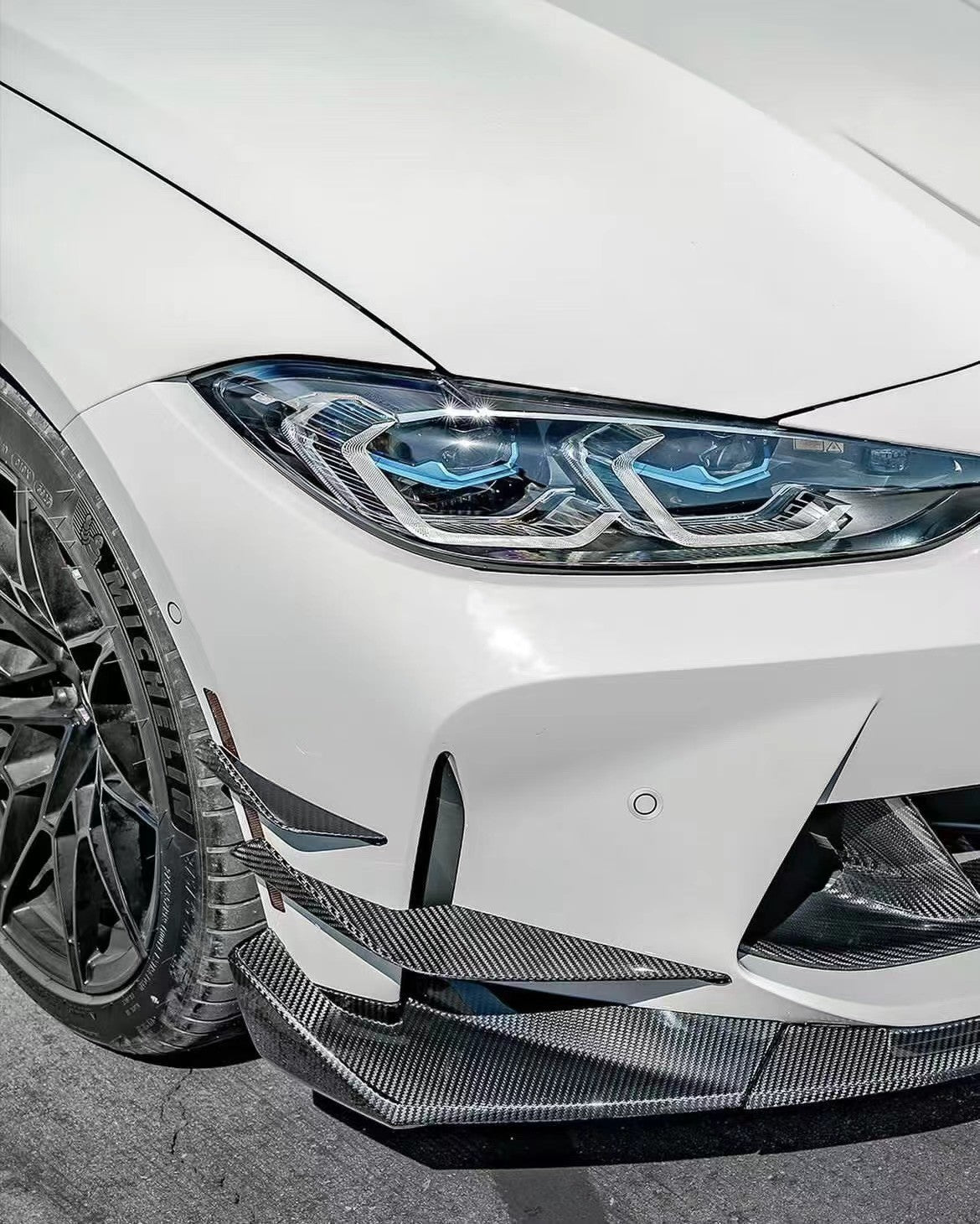 Front bumper canards for M4 G82