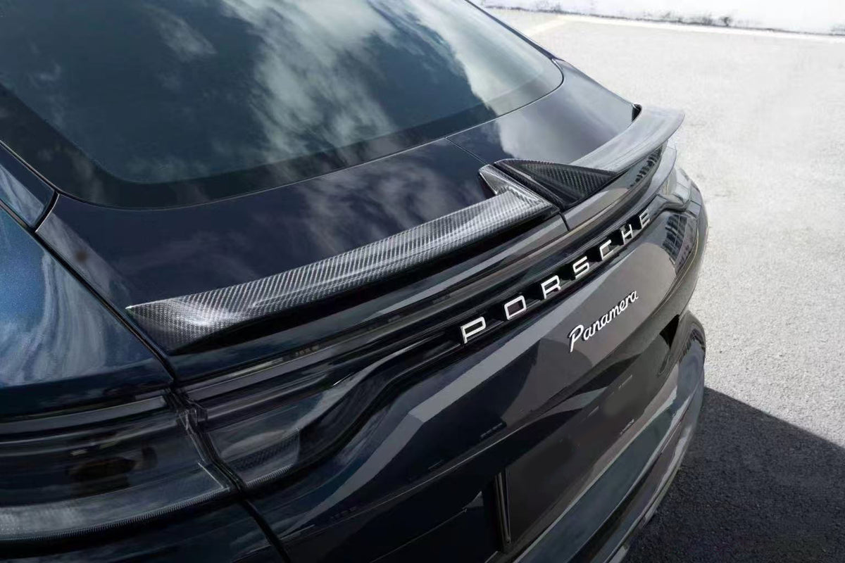 Dry-carbon spoiler for Porsche Panamera GTS 971