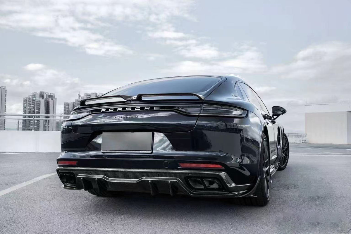 Dry-carbon spoiler for Porsche Panamera GTS 971